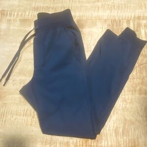 Lululemon Mens ABC Jogger in size XS - color is Navy blue